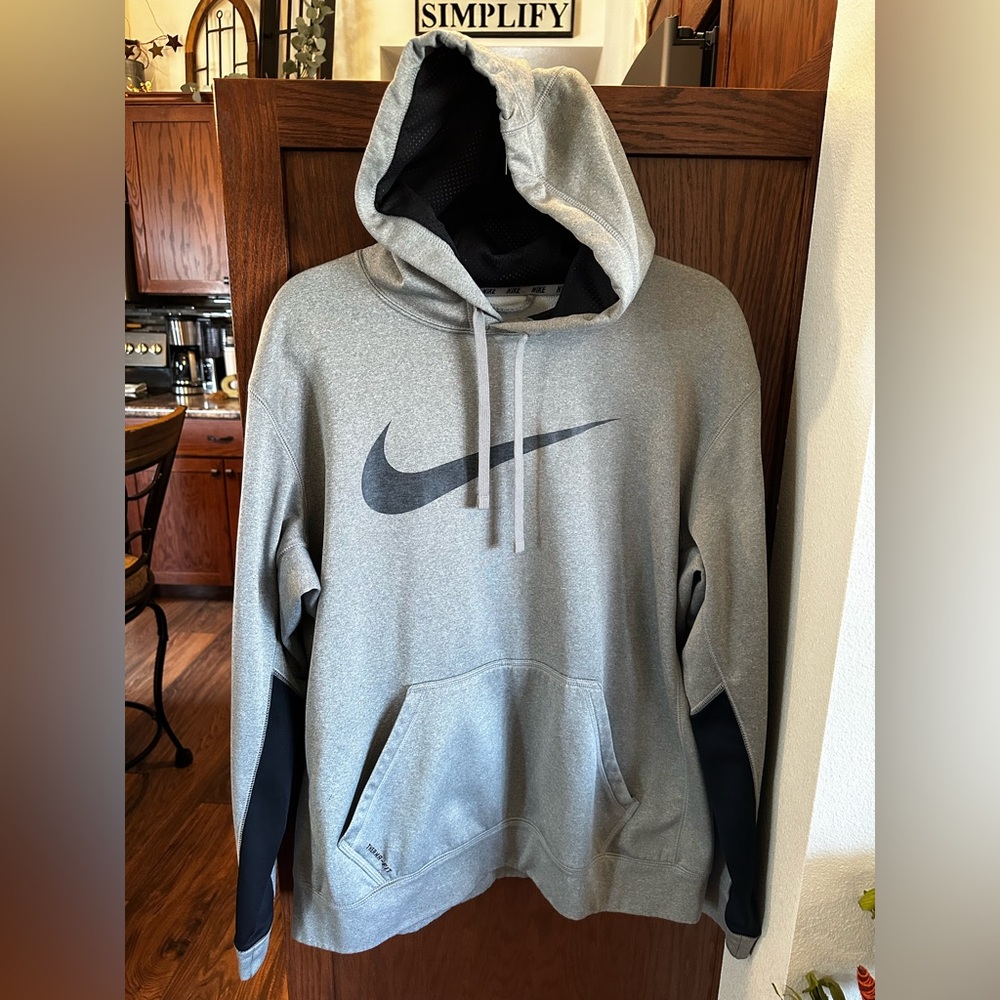 Nike Men's Gray Hoodie